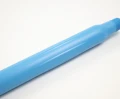 Kij ultra higieniczny Salmon Hillbrush PLH3B z polipropylenu, o długości 1400 mm, w kolorze niebieskim, widok z bliska