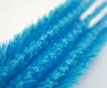 Miotła do zamiatania Salmon Hillbrush B993B ze średniej twardości włosiem, o długości 305 mm, w kolorze niebieskim, widok na umocowanie włosie